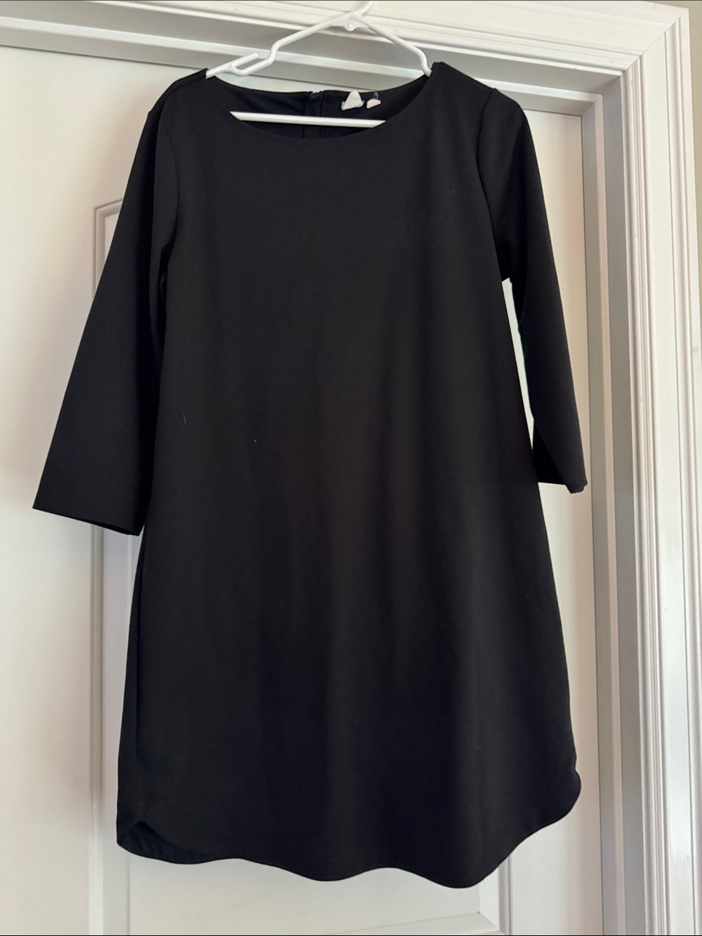 GAP Black Long-Sleeve Shift Dress